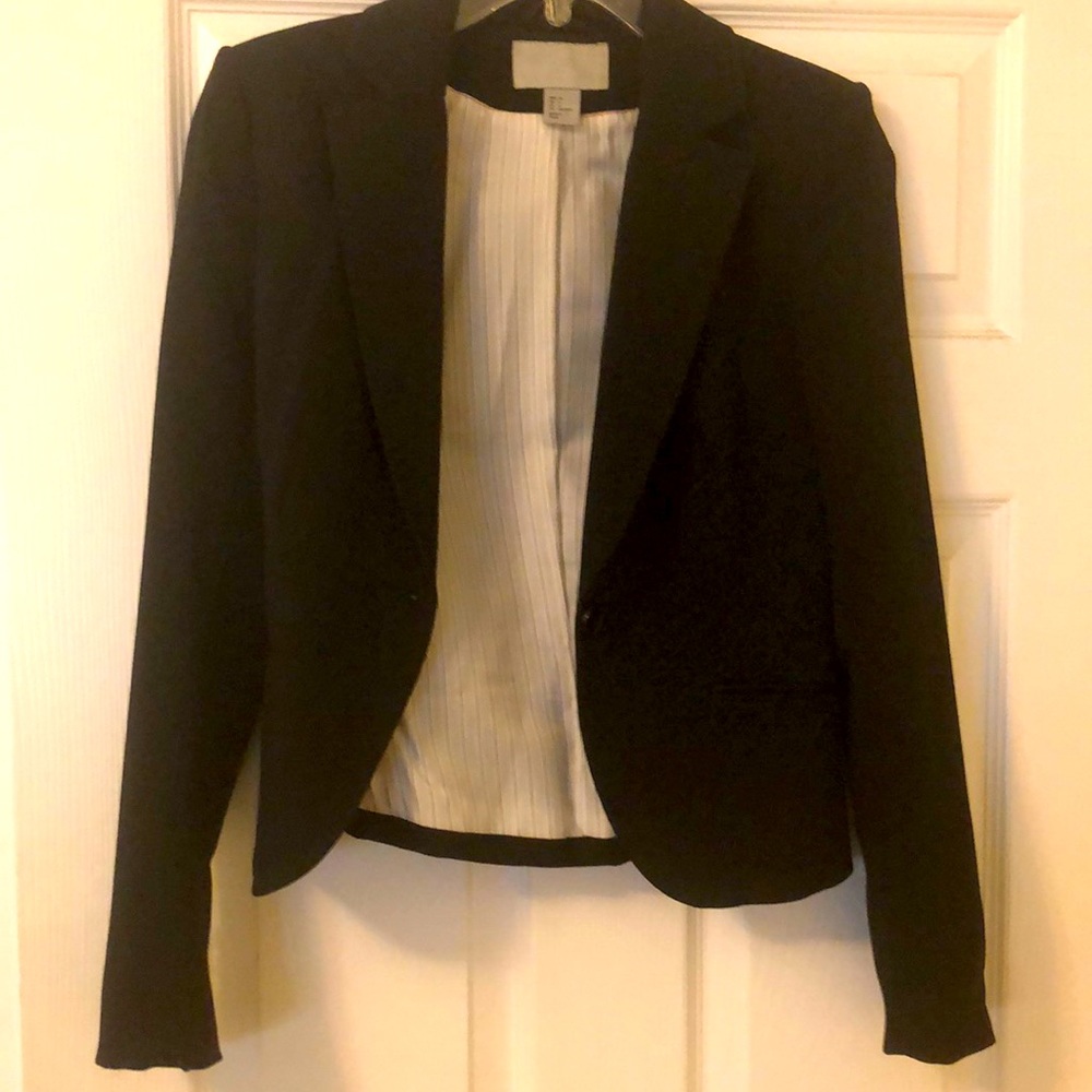 Women’s black H&M blazer size 4